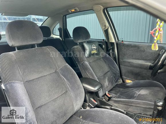 KREDİ KARTINA 12 AY TAKSİTLE 2001 MODEL OPEL VECTRA 2.0 CDX