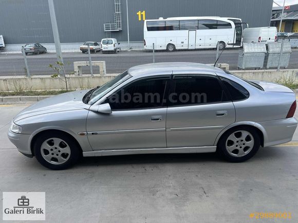KREDİ KARTINA 12 AY TAKSİTLE 2001 MODEL OPEL VECTRA 2.0 CDX