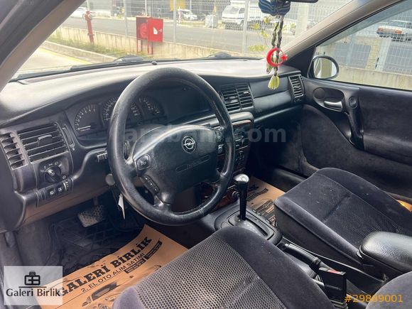 KREDİ KARTINA 12 AY TAKSİTLE 2001 MODEL OPEL VECTRA 2.0 CDX