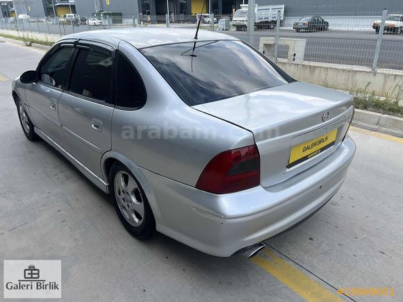 KREDİ KARTINA 12 AY TAKSİTLE 2001 MODEL OPEL VECTRA 2.0 CDX