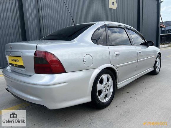 KREDİ KARTINA 12 AY TAKSİTLE 2001 MODEL OPEL VECTRA 2.0 CDX