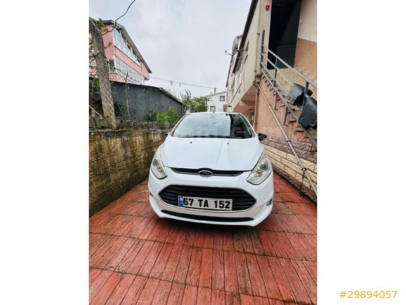 Sahibinden Ford B-Max 1.6 Titanium 2016 Model