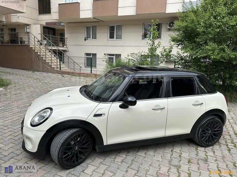 Galeriden Mini Cooper 1.5 D Pepper 2015 Model İstanbul 225.000 km Beyaz