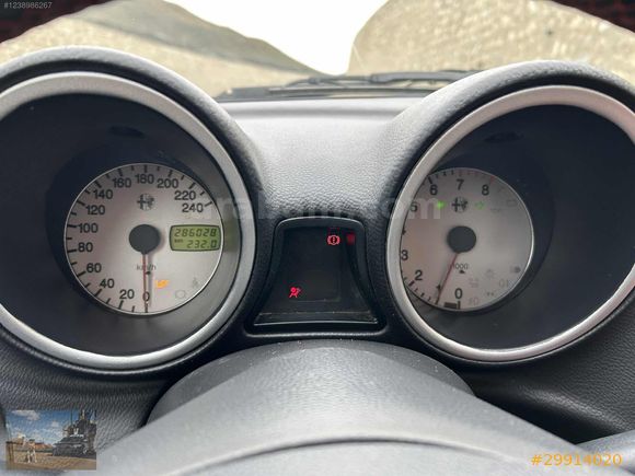 GÖYNÜK ES OTOMOTİV DEN ALFA ROMEO TSPARK 1.6 16 V EN DOLUSU