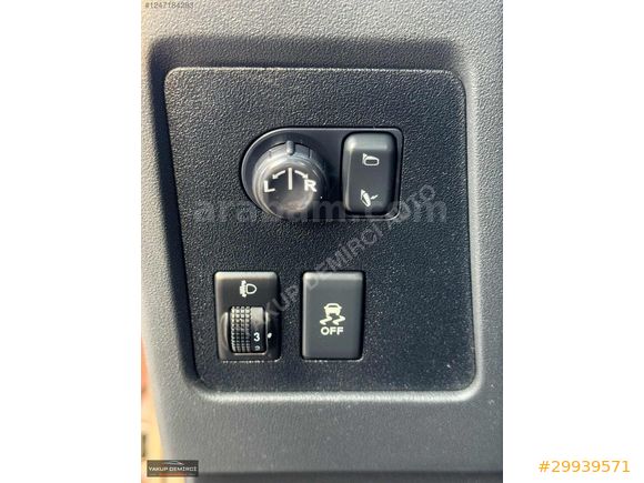YAKUP DEMİRCİ AUTO 2012 MODEL TEK ELDEN CAM TAVANLI EMSALSİZ