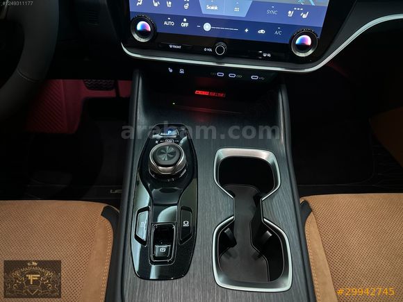 LEXUS-- RZ450e-- 313 HP-- 4X4-- HEADUP-- KARARTMALI CAM TAVAN