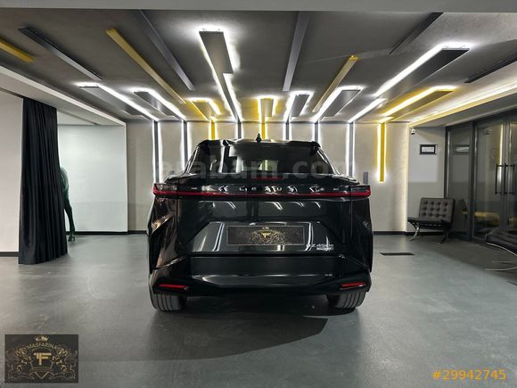 LEXUS-- RZ450e-- 313 HP-- 4X4-- HEADUP-- KARARTMALI CAM TAVAN