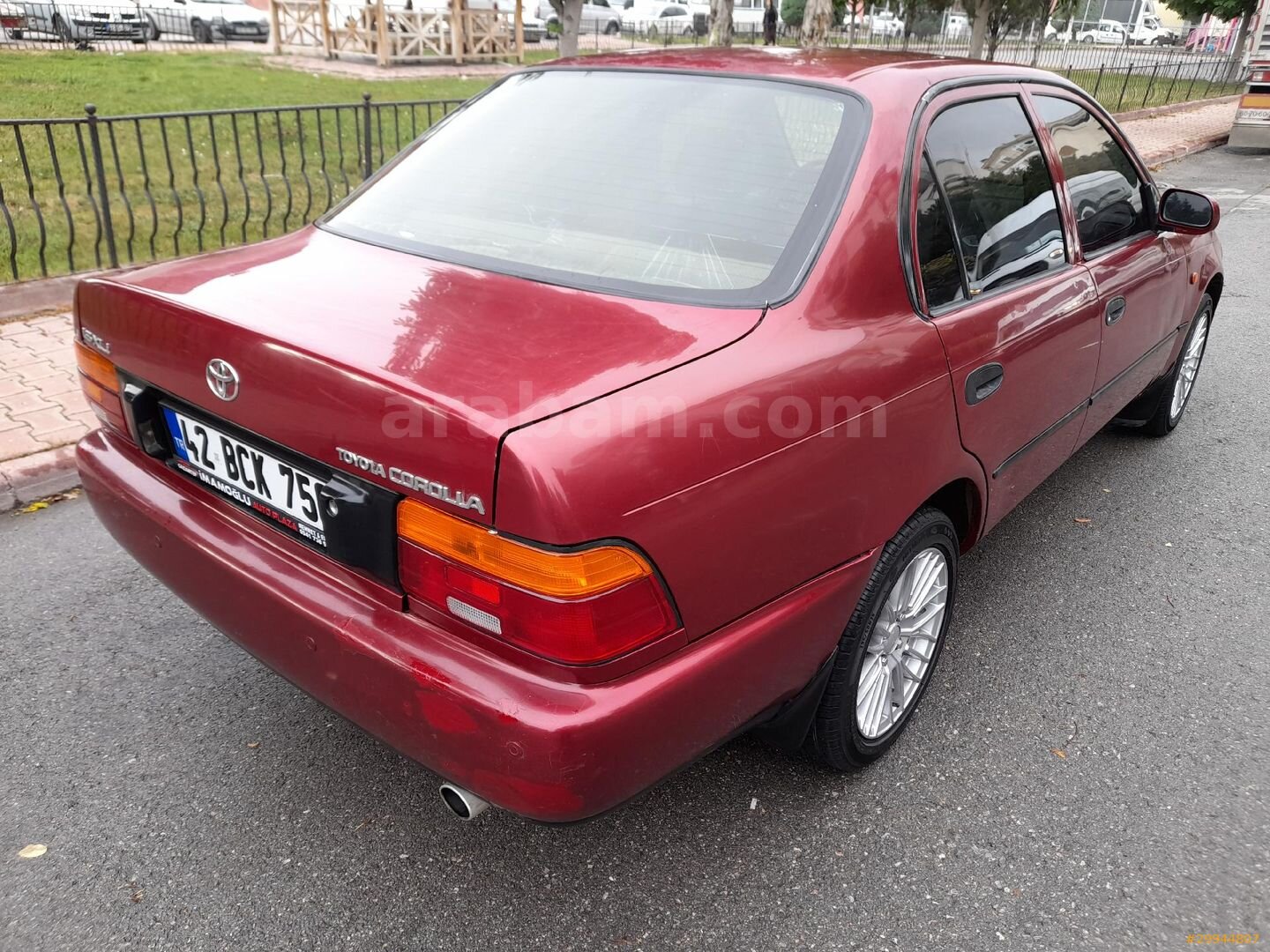 Galeriden Toyota Corolla 1.6 XLi 1997 Model Konya 244.000 km Bordo 3