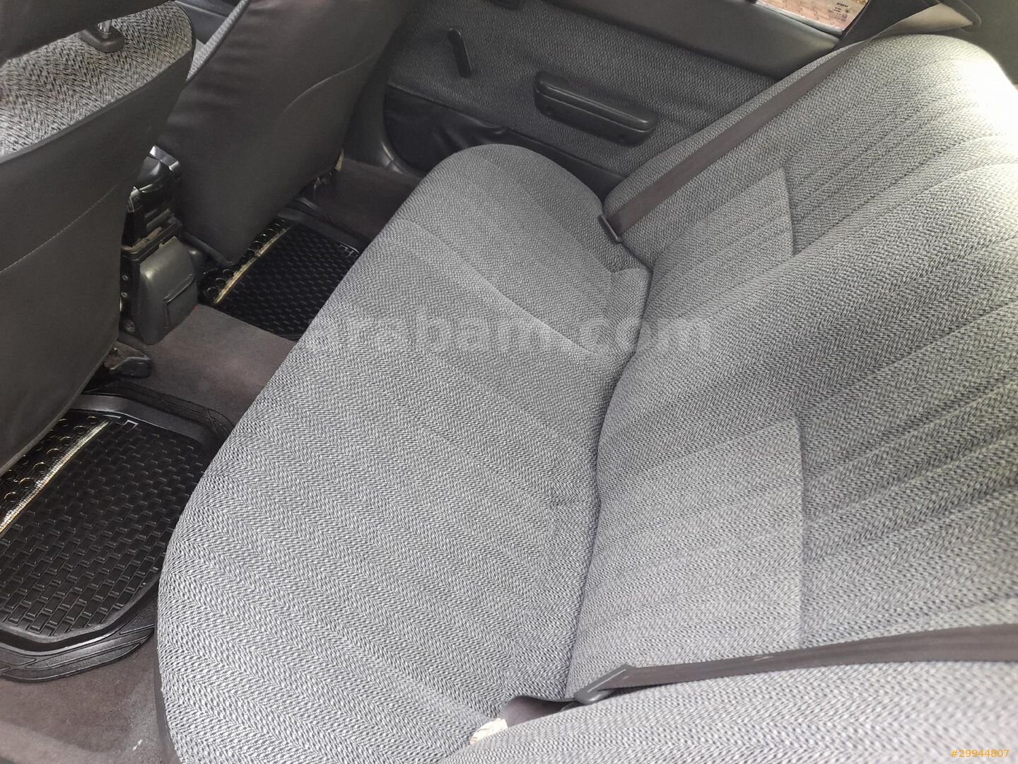 Galeriden Toyota Corolla 1.6 XLi 1997 Model Konya 244.000 km Bordo 5