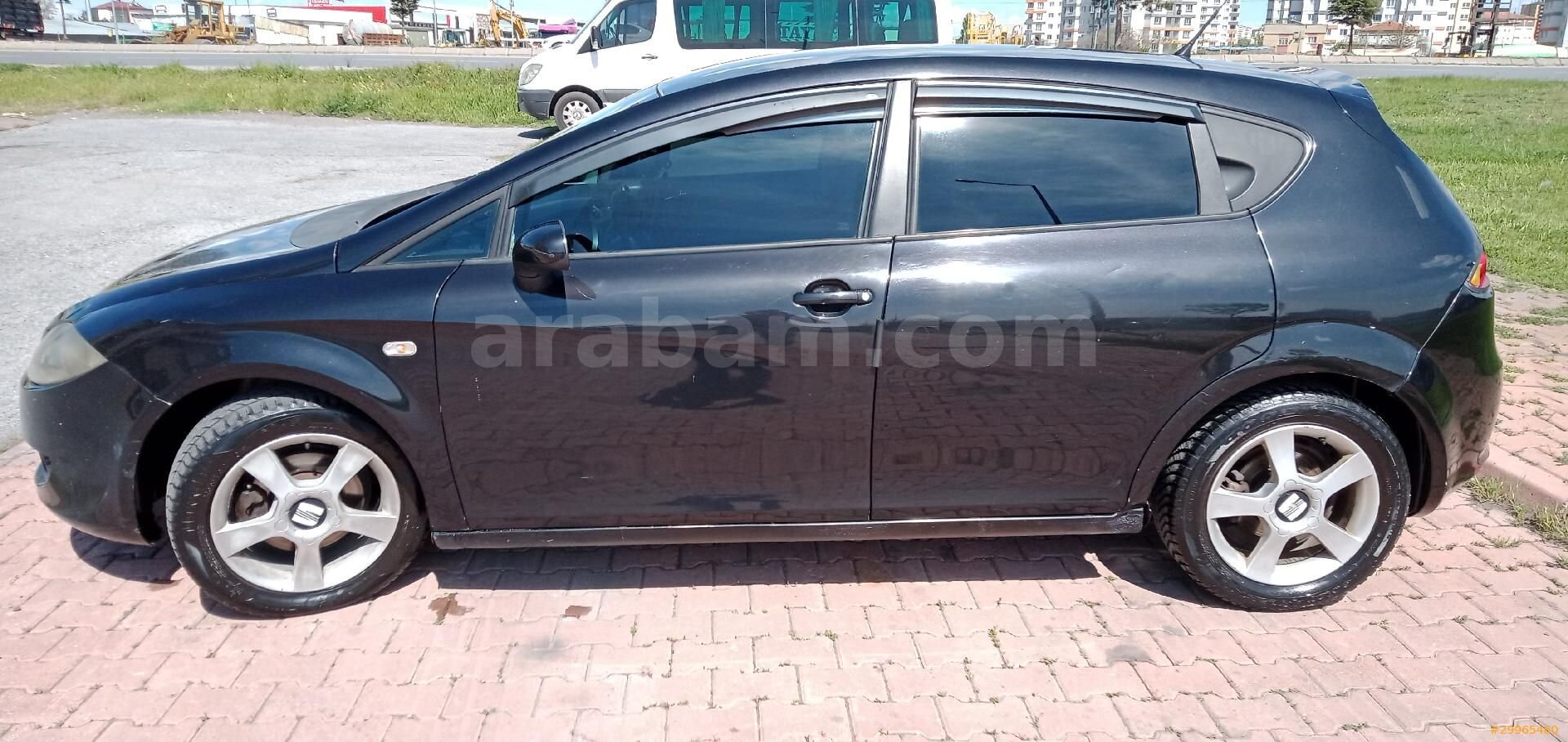 Sahibinden Seat Leon 1.6 Stylance 2006 Model Nevşehir 301.000 km Siyah 7