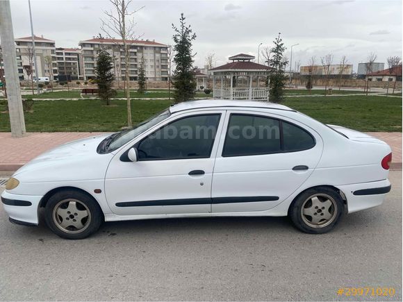 Sahibinden Renault Megane 2.0 RXE 1998 Model 