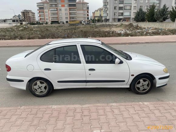 Sahibinden Renault Megane 2.0 RXE 1998 Model 