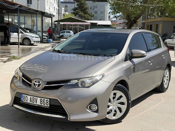 Sahibinden Toyota Auris 1.6 Touch 2014 Model 