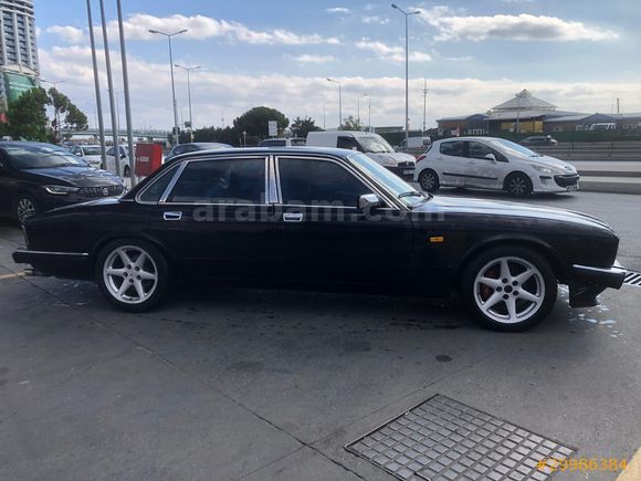 Sahibinden KOLEKSİYONLUK OTOMATİK FUL BAKIMLI JAGUAR DAİMLER XJ 4.0 DAİMLER