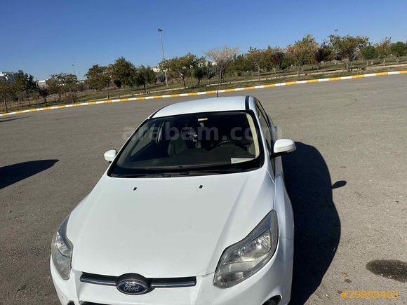 Sahibinden Değişensiz Ford Focus 1.6 TDCi Trend X 2013 Model  235.000 km Beyaz