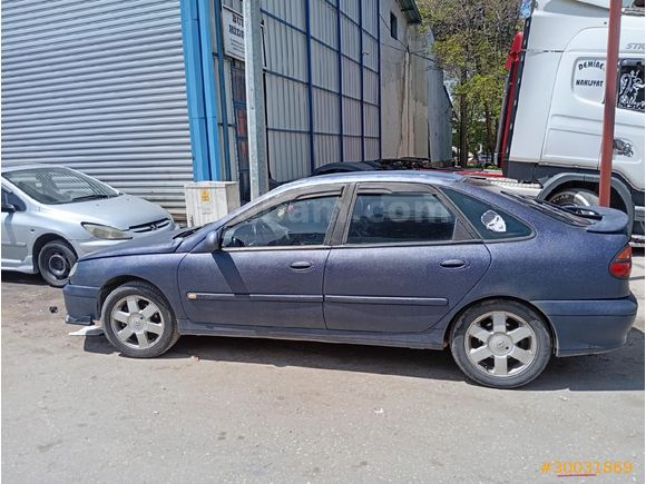 Galeriden Renault Laguna 2.0 RXT 2000 Model Manisa