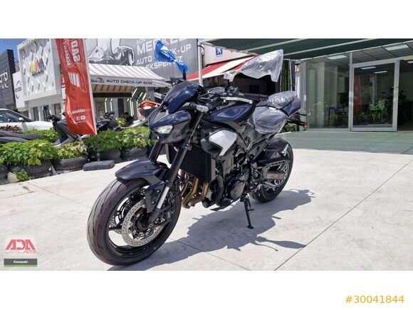 Galeriden Kawasaki Z 900 2025 Model Konya 0 km Yeşil (metalik