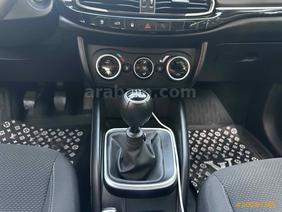 Sahibinden Hatasız Fiat Egea 1.4 Fire Lounge 2023 Model 