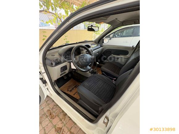 Sahibinden Renault Clio 1.5 dCi Expression 2004 Model  310.000  km Beyaz