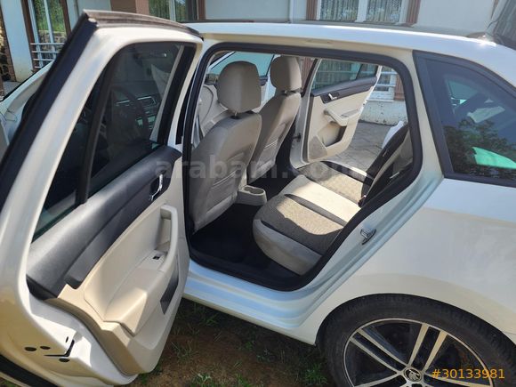 Sahibinden Skoda Rapid 1.6 TDI Spaceback Elegance 2015 Model