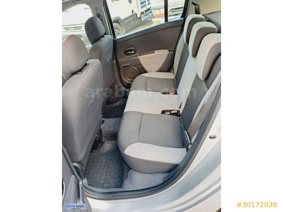 AKGÜLOTOMOTIV"DEN 2010MODEL RENAULTCLİO1,2 AUTHENTİqUEBENZİN"LPG
