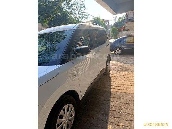 Sahibinden Ford Tourneo Courier 1.0 EcoBoost Deluxe 2025 Model