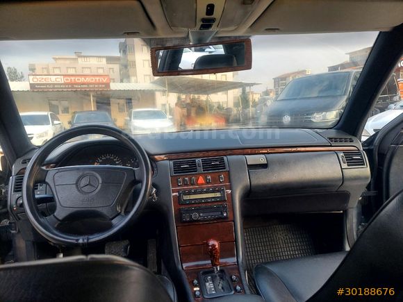 Galeriden Mercedes - Benz E 200 Elegance 1996 Model Adıyaman