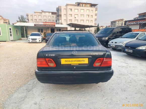 Galeriden Mercedes - Benz E 200 Elegance 1996 Model Adıyaman