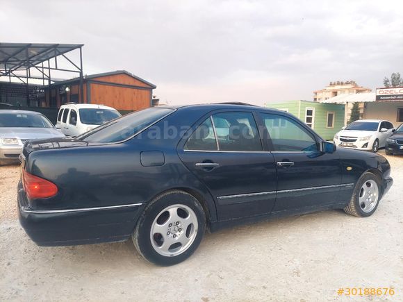 Galeriden Mercedes - Benz E 200 Elegance 1996 Model Adıyaman