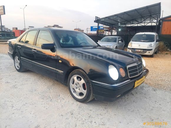 Galeriden Mercedes - Benz E 200 Elegance 1996 Model Adıyaman