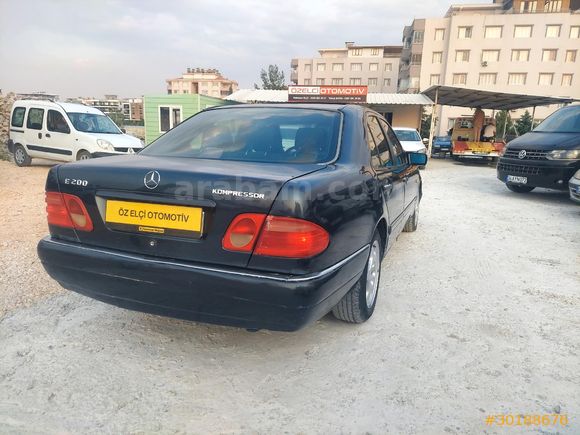 Galeriden Mercedes - Benz E 200 Elegance 1996 Model Adıyaman