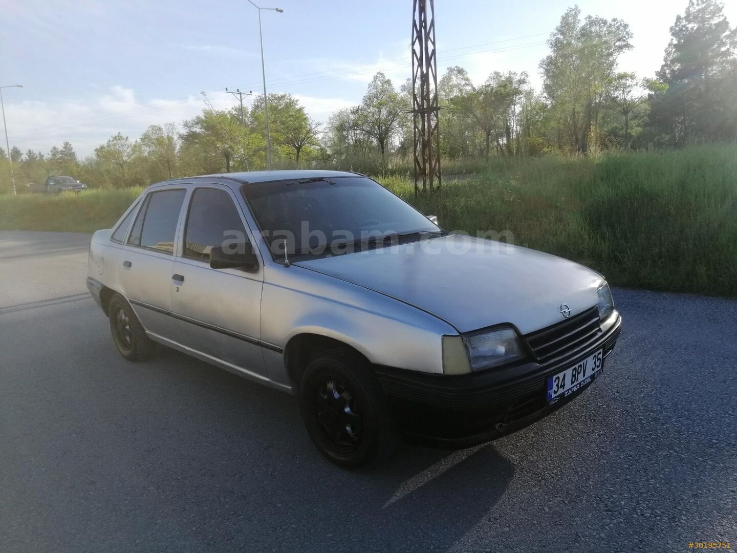 Sahibinden Opel Kadett 1.4 1990 Model Samsun 114.581 km Gri (Gümüş) 4