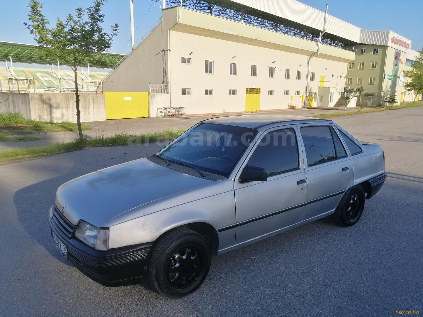Sahibinden Opel Kadett 1.4 1990 Model Samsun 114.581 km Gri (Gümüş) 1
