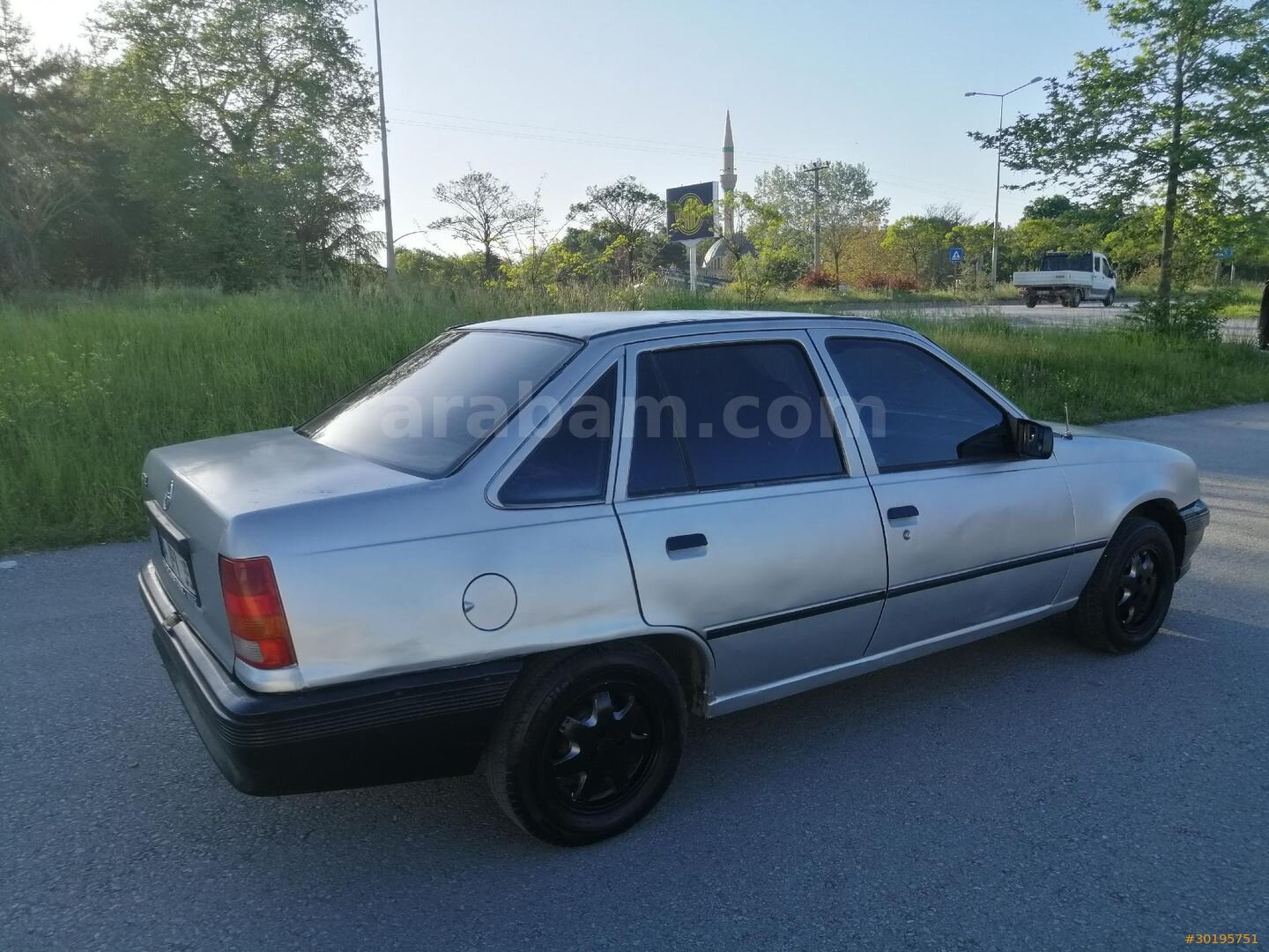 Sahibinden Opel Kadett 1.4 1990 Model Samsun 114.581 km Gri (Gümüş) 6