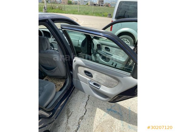 Sahibinden Renault Laguna 1.6 RXE 2000 Model