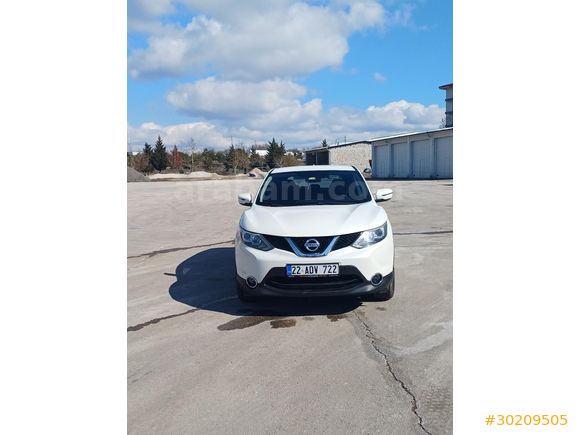 Sahibinden Nissan Qashqai 1.2 DIG-T Visia 2015 Model
