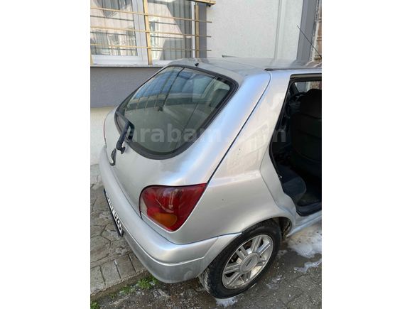 FORD FİESTA 2001 - 220 BİNDE