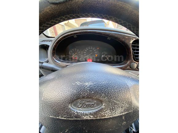 FORD FİESTA 2001 - 220 BİNDE