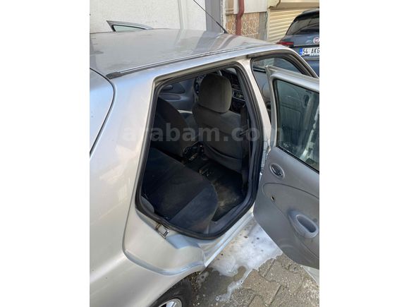 FORD FİESTA 2001 - 220 BİNDE