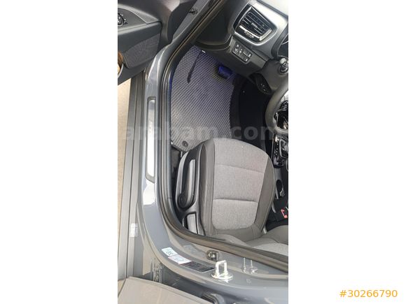 Sahibinden Kia Stonic 1.4 MPI Cool 2022 Model