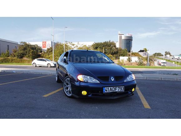 Sahibinden Renault Megane 1.6 Coupe Privilege 2000 Model 