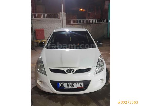 Sahibinden Hyundai i20 1.4 CRDi Team 2011 Model 