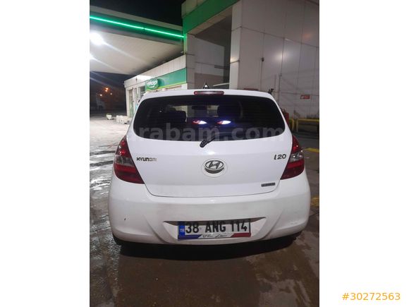 Sahibinden Hyundai i20 1.4 CRDi Team 2011 Model 