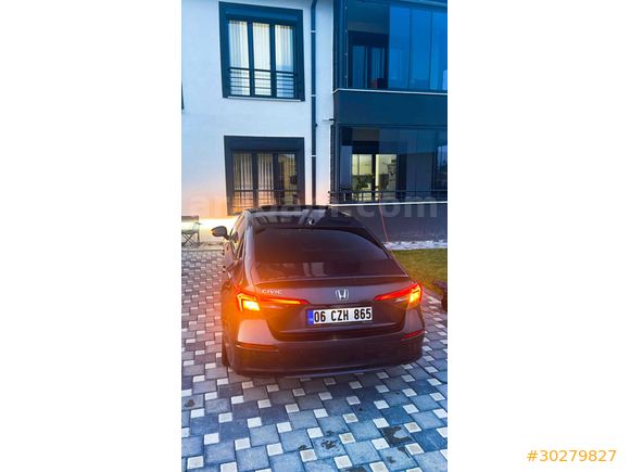 Hatasız  Honda Civic 1.5 i-VTEC Eco Executive Plus 2022 Model 