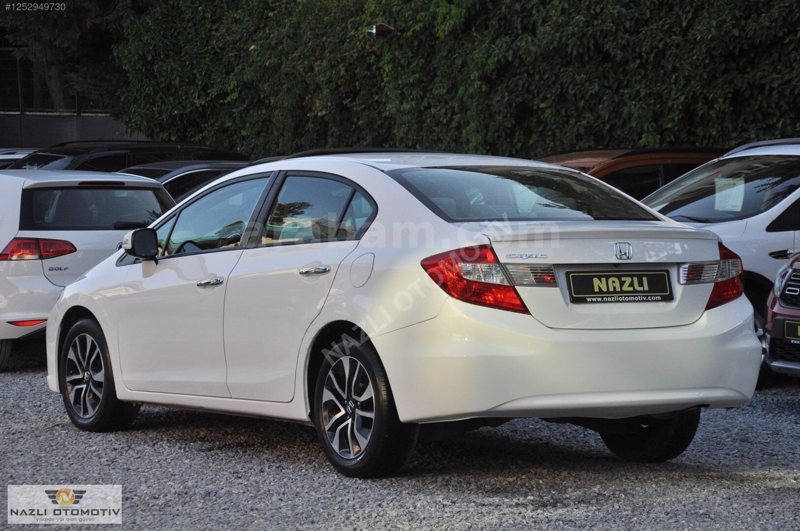 Galeriden Honda Civic 1.6i VTEC Eco Elegance 2015 Model İstanbul 176.000 km Beyaz 7