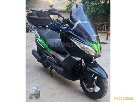 KAWASAKİ J 300 YEŞİL-SİYAH
