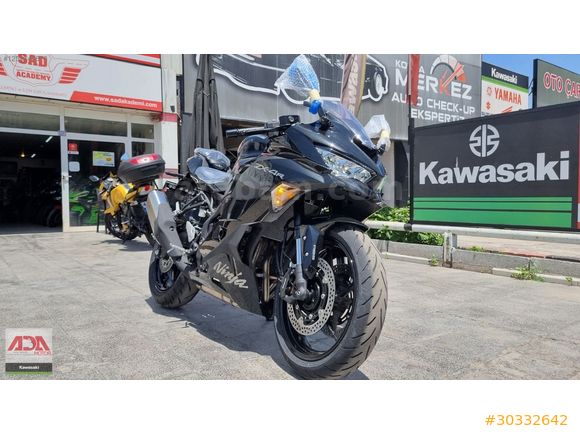Galeriden Kawasaki Ninja ZX-4R 2025 Model Konya 0 km Siyah