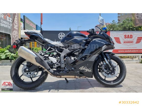 Galeriden Kawasaki Ninja ZX-4R 2025 Model Konya 0 km Siyah