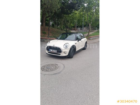 ÖĞRETMENDEN 2015 MINI COOPER DEĞİŞENSİZ KAZASIZ - CAM TAVAN