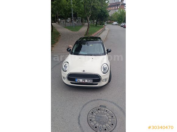 ÖĞRETMENDEN 2015 MINI COOPER DEĞİŞENSİZ KAZASIZ - CAM TAVAN